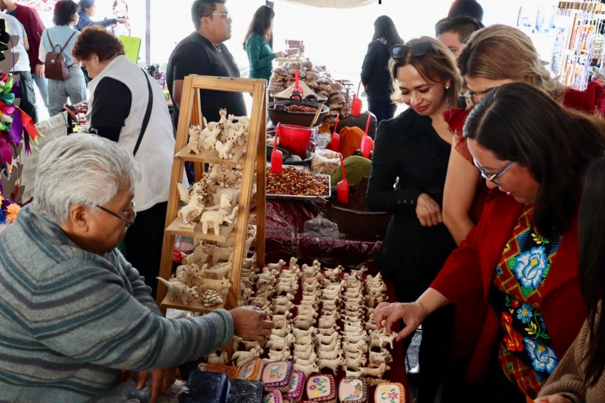 Comienza Expo Feria Artesanal “Pachuca hasta los huesos”